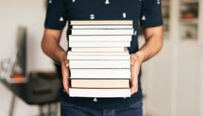 I libri scolastici costano troppo: consigli di classe in subbuglio per non sforare i tetti di spesa. Salasso in vista per le famiglie?