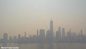 New York invasa da fumo e cenere: cosa sta succedendo