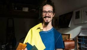 Marco ha una laurea in ingegneria aerospaziale ma fa l'artigiano a Venezia