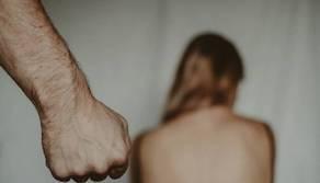 Un adolescente su 2 ha subito contatti fisici indesiderati da coetanei, il 43% richieste sessuali