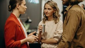 Gli uomini lavorano, le donne restano (di più) a casa: Italia fanalino di coda in Europa