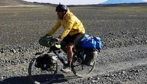 Ingegnere di 27 anni fa 40mila chilometri in bicicletta dalla Patagonia all'Alaska