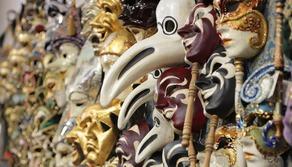 Buon Martedì grasso, le frasi da inviare per l'ultimo giorno di Carnevale