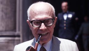 Chi era Sandro Pertini, il Presidente con la pipa