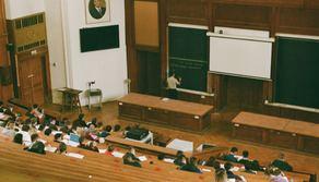 Università, frequentare o non frequentare?