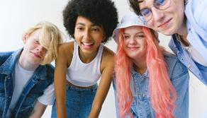 Denaro, successo e lavoro stabile: le cose più importanti per i giovani della GenZ?