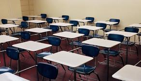 Tosse compulsiva degli studenti, evacuata classe durante prove INVALSI