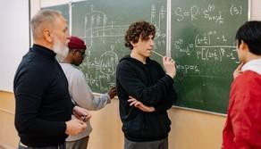 Tutto cambia, ma non la scuola: 200 proposte al ministro Giuseppe Valditara per svecchiare il mondo dell’Istruzione