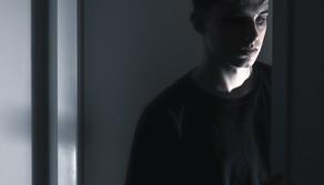 Lo studente all’ultimo esame: “Sono in burnout, l’idea di essere bocciato mi paralizza”