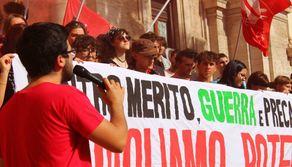 Ritorno a scuola, studenti in flashmob annunciano lo sciopero nazionale: "Il 15 novembre in piazza"