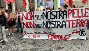 Studenti in flash-mob contro il G7 Cultura: "Non sulla nostra pelle, non sulla nostra terra"