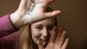 Studentessa racconta in un tema gli abusi subiti durante lo stage