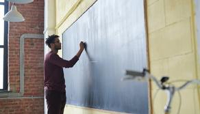 Carta del docente, bonus al via: tutto quello che serve sapere