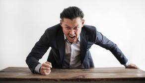 Esami da incubo: "Non si faccia più vedere", "Sarebbe stato meglio non si fosse mai iscritto". Le frasi dei prof contro gli studenti