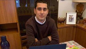 Simone, prof a 19 anni: "Quasi coetaneo con gli studenti, ma mi danno del lei e mi rispettano"