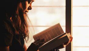 BookTok: i migliori libri romance da regalare a Natale