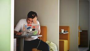 I sensi di colpa dello studente: "Ho preso 20 all'esame senza studiare, sarò un medico incompetente?"