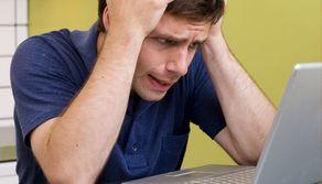 Il laureando consegna la tesi sbagliata e se ne accorge troppo tardi: "Fare finta di niente o ammettere l'errore?"