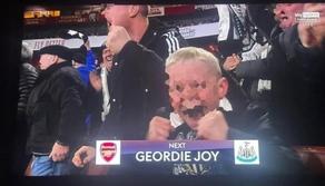 Studente salta la scuola per la partita della sua squadra del cuore, ma viene scoperto in tv