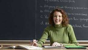 Si può dare del "tu" a un docente? Prof lancia il dibattito su Threads