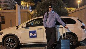 Elude la sicurezza di Sanremo e mostra il video sui social: chi è l'urban climber Dedelate e cosa è successo