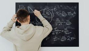 Primo anno di Ingegneria Gestionale: come superare gli esami con successo