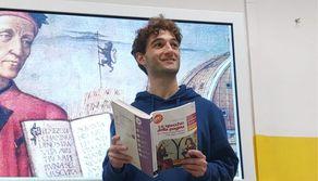 Programmo le verifiche e non faccio interrogazioni a sorpresa: il metodo anti-ansia del prof creator Emanuele "folleducare" Follenti