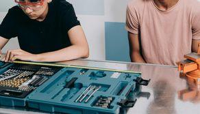 In "alternanza" a 15 anni: negli istituti tecnico professionali i PCTO potrebbero presto partire dal secondo anno