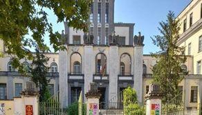 Salvo il centro estivo 'occupato' da I Cesaroni: i bambini e il set divideranno gli spazi della scuola