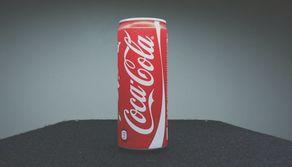 Coca-Cola, Trump vuole modificare la ricetta: come potrebbe cambiare la mitica bibita