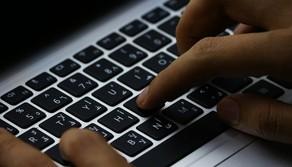 Foto rubate e forum sessisti, nel mirino anche attrici, politici e influencer: scoppia il caso