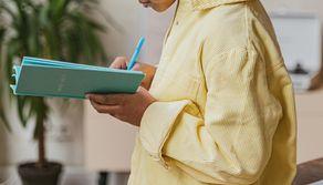 È obbligatorio comprare il diario scolastico? Cosa dicono le norme