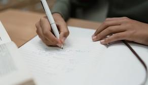 Diplomati sì, ma senza competenze: in Italia si può. Nel Regno Unito chi non raggiunge lo standard nazionale non ottiene il titolo