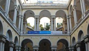 Genova, l'occupazione dell'università porta al blocco delle borse di studio. Gli studenti: 'È un ricatto'