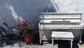 ‘Fotografia’, testo e significato del nuovo singolo di Geolier