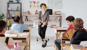 Iscrizioni scolastiche più facili e controllo delle assenze solo in digitale: cosa cambia per la scuola con il Ddl semplificazioni