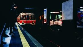 Scioperi Novembre 2025, coinvolti anche la scuola e i trasporti: le date delle principali agitazioni