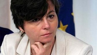 Carrozza twitta a studente: lei come Berlusconi