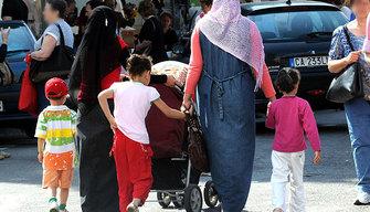 Studenti stranieri, intrappolati alle superiori