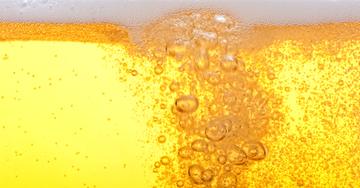 Perché bere birra fa bene: ecco 10 motivi