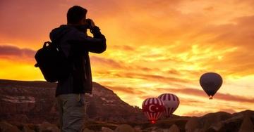 8 motivi per cui è meglio uscire con un viaggiatore