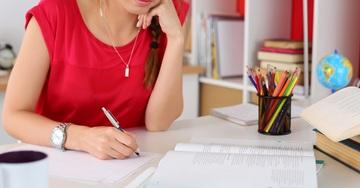 6 ottime ragioni per uscire con una studentessa di Lettere