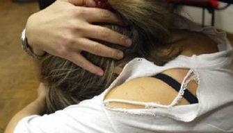 12enne con le costole rotte: ancora prof violenti