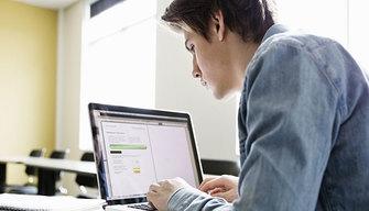 Registro elettronico: gli studenti continuano a "metterci le mani"