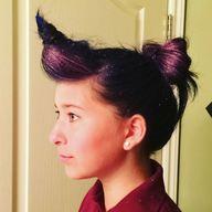 E' arrivata una nuova tendenza: i capelli a forma di Unicorno