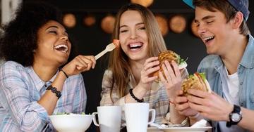 5 motivi per cui il pranzo universitario è una cosa sacra