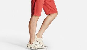 Vuole sostenere l'esame in pantaloncini, prof lo manda a casa