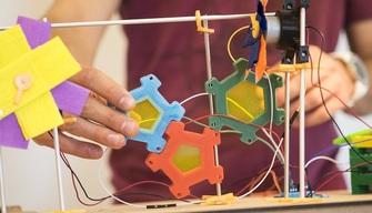 Bici elettrica, scuola ecologica, lezioni anti-spreco: studenti dal cuore green