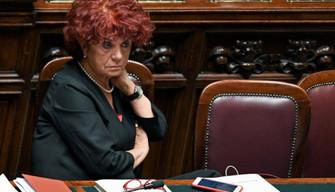 Nuova maturità, esami di Terza media, nodo docenti: ecco la scuola del ministro Fedeli