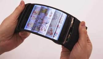Arriva lo smartphone che si piega ma non si rompe